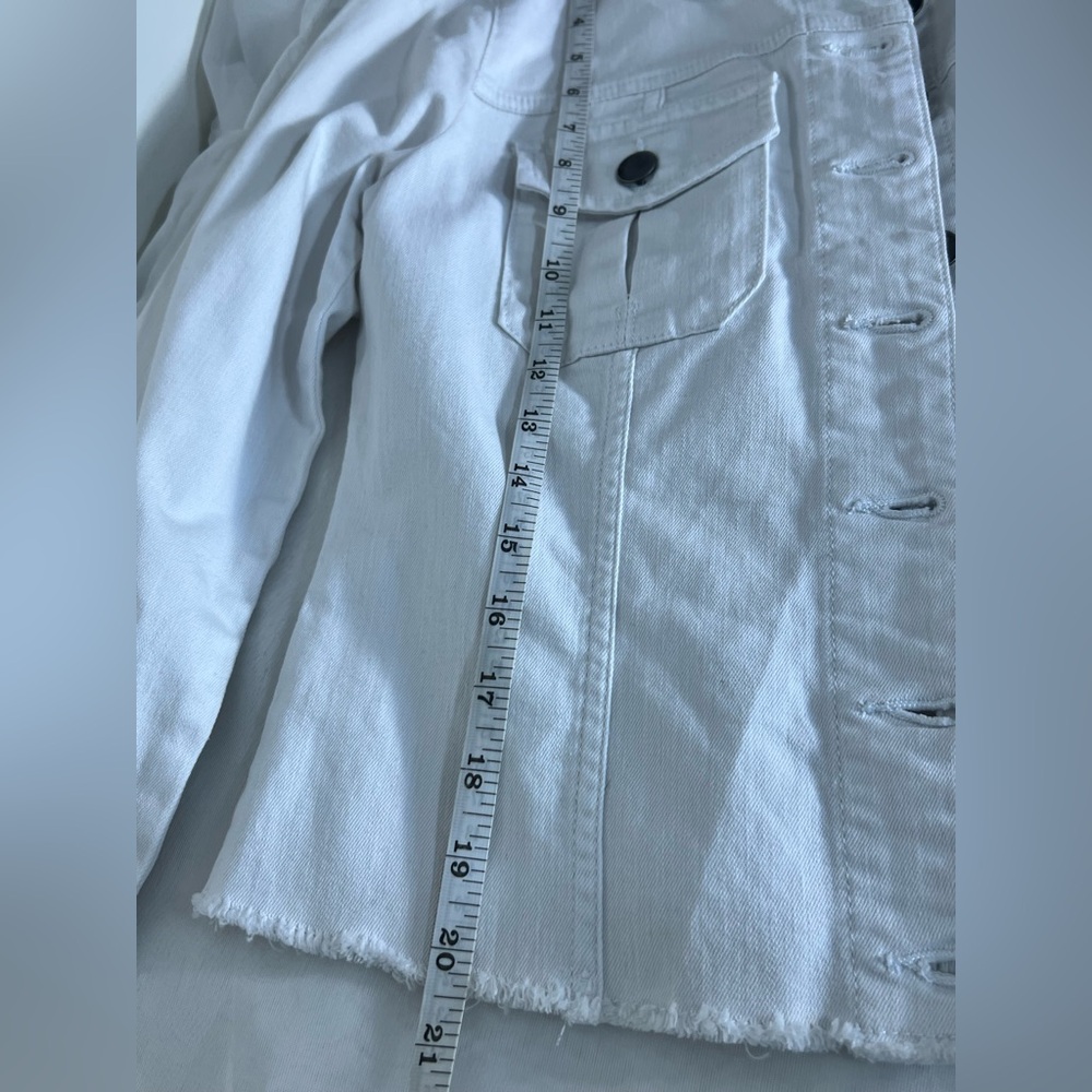 Kut from the Kloth Kara Fray Hem White Denim Jacket Size Small NWT - Picture 7 of 12